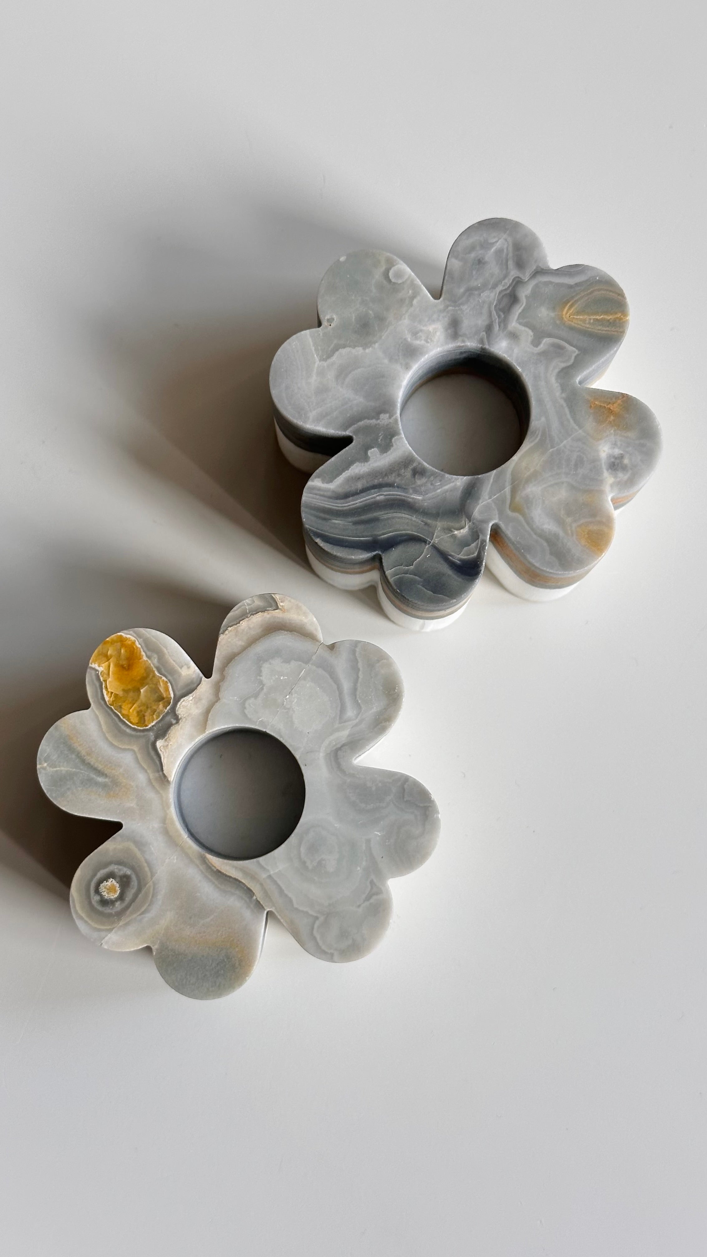 Set of 2 Clover Candleholders