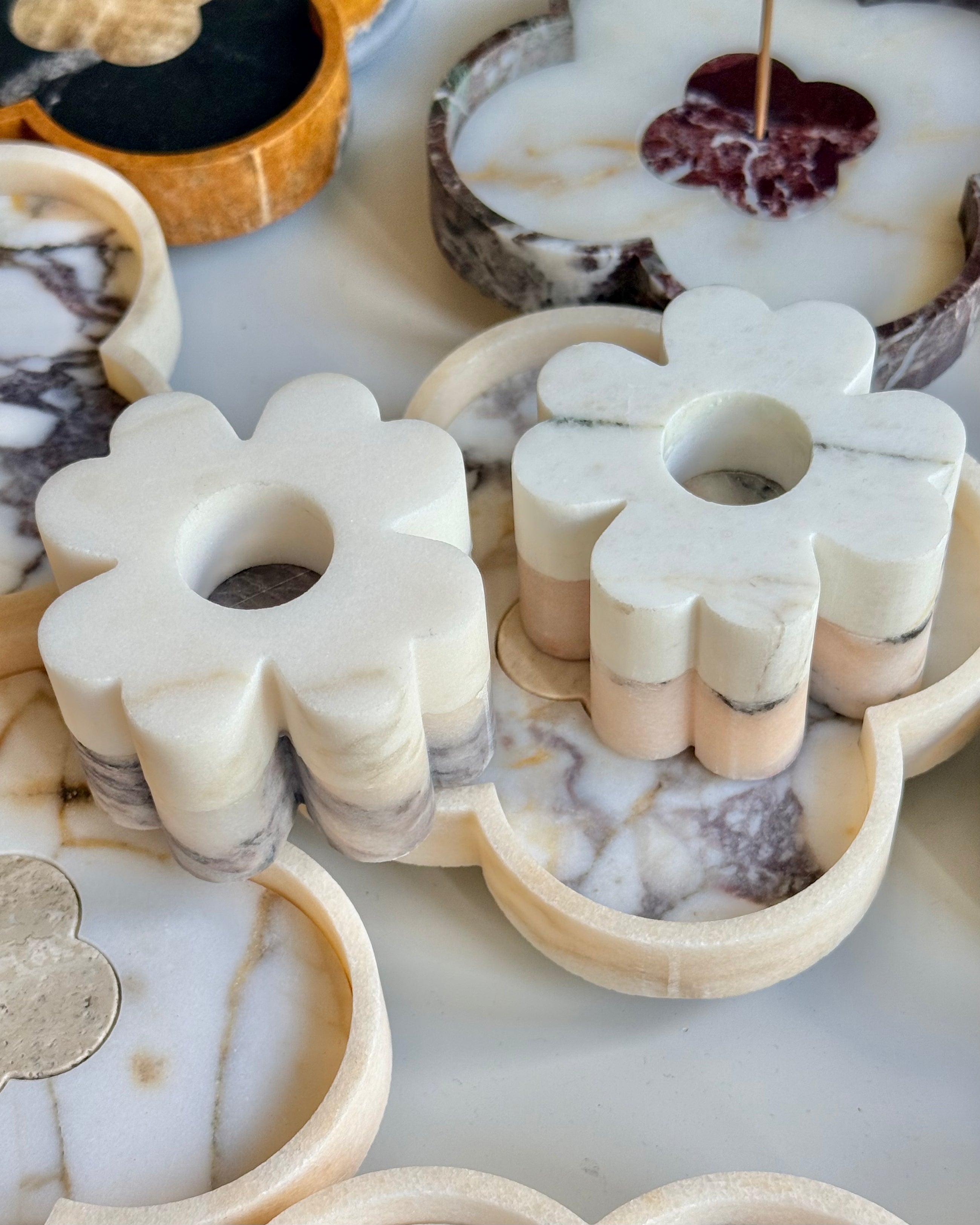 Set of 2 Clover Candleholder