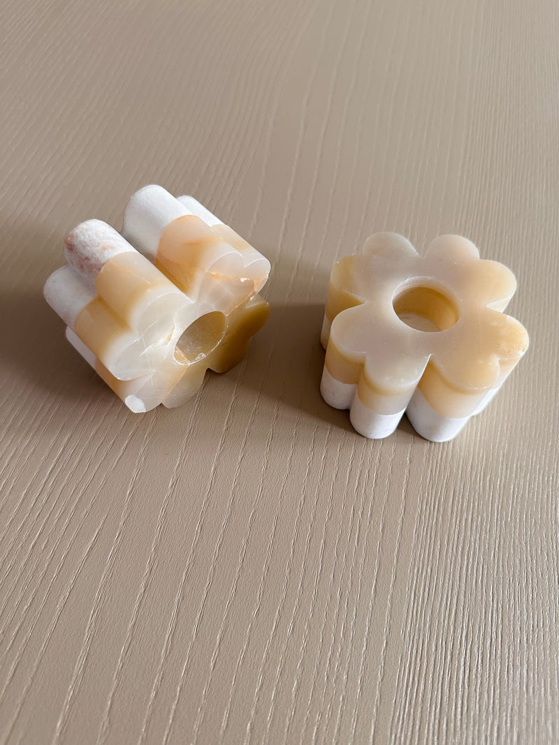 Set of 2 Clover Candleholders