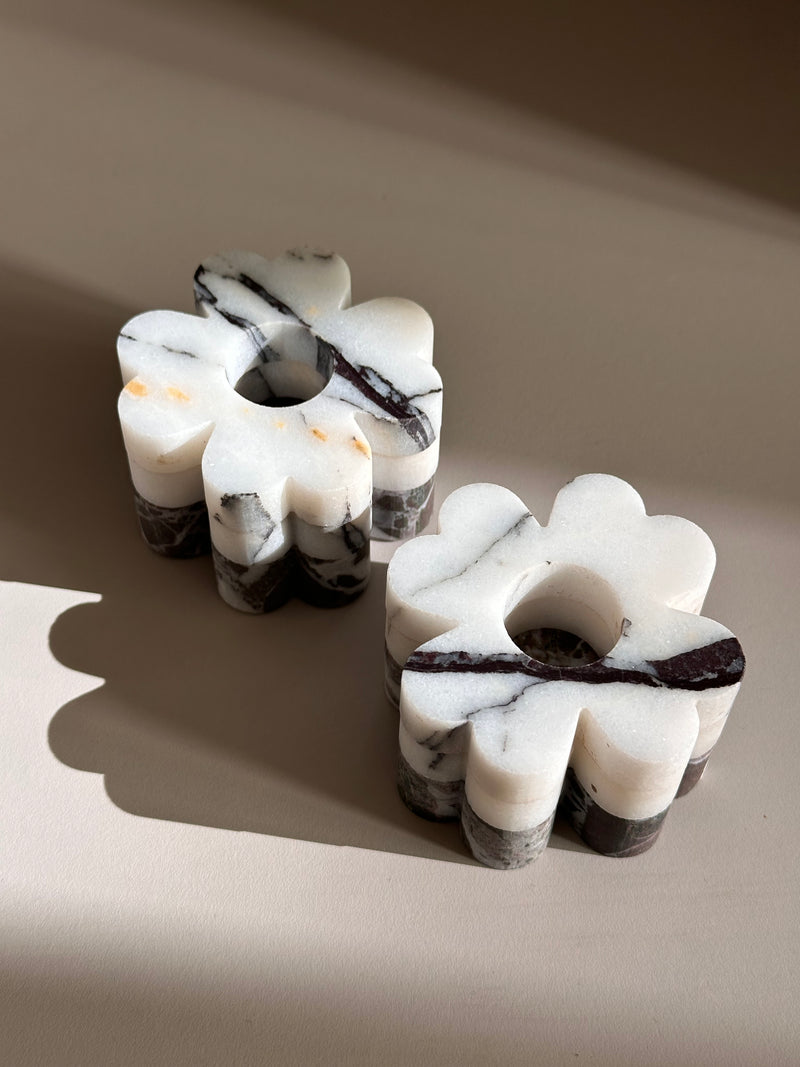 Set of 2 Clover Candleholders