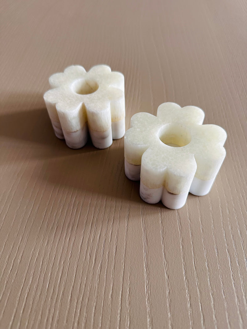 Set of 2 Clover Candleholders