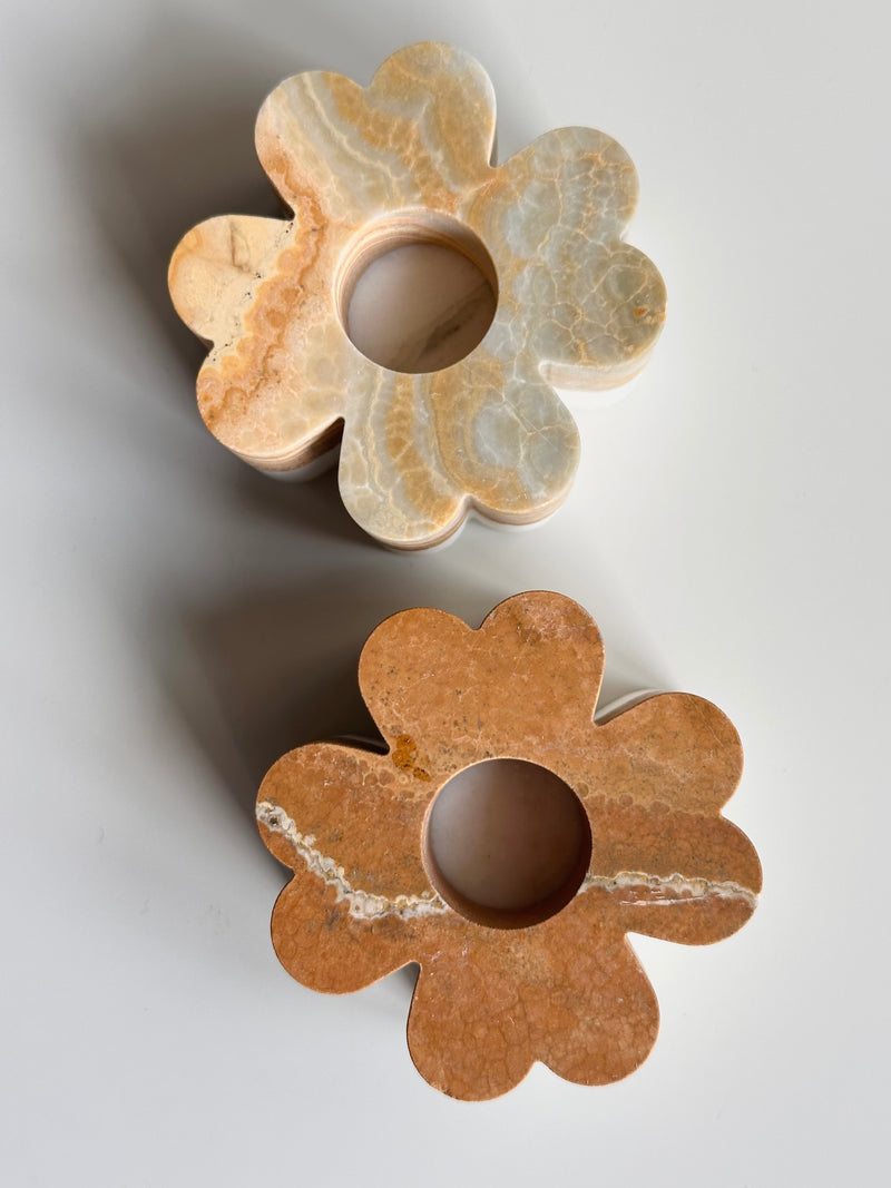 Set of 2 Clover Candleholders