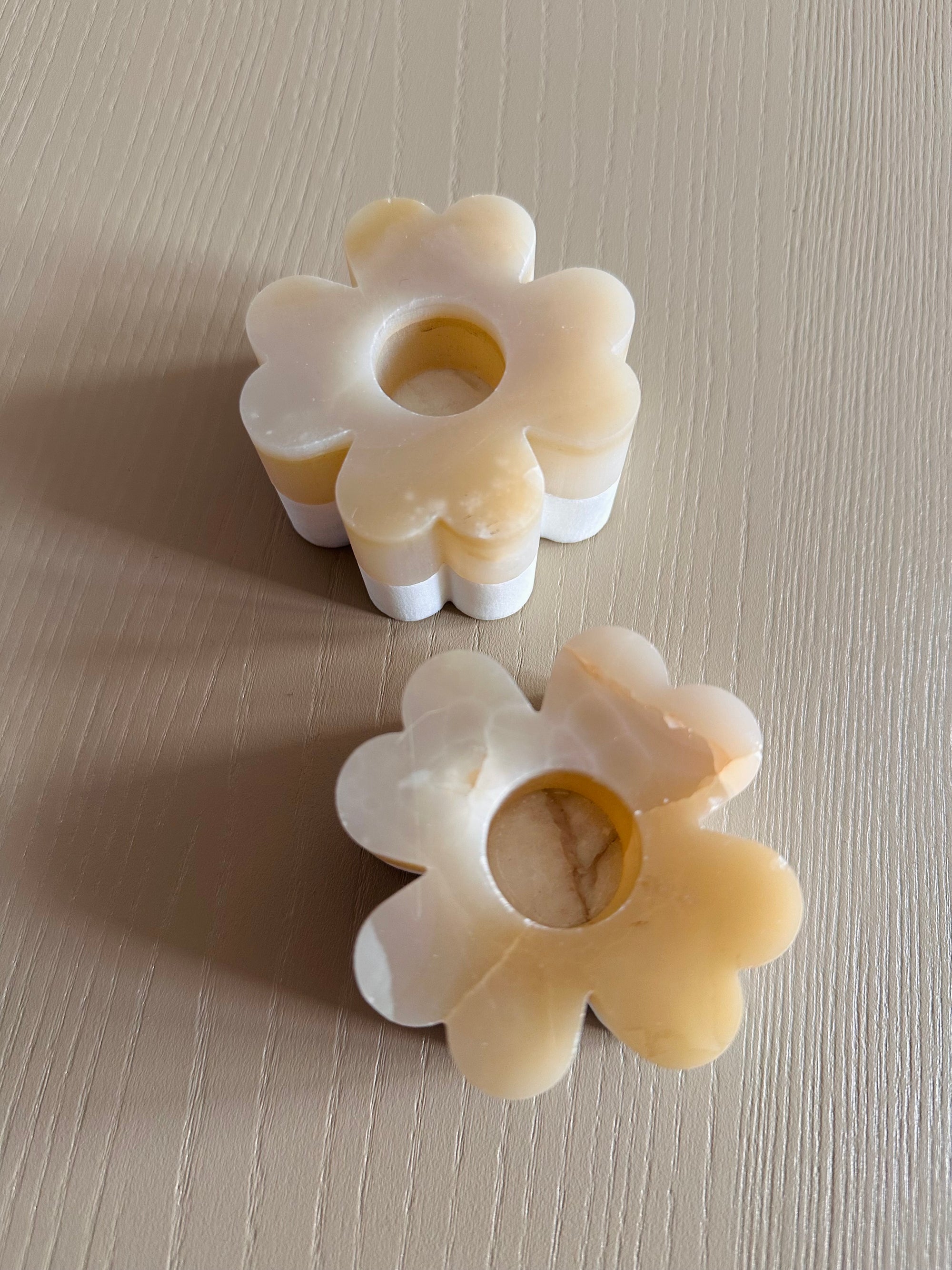 Set of 2 Clover Candleholders