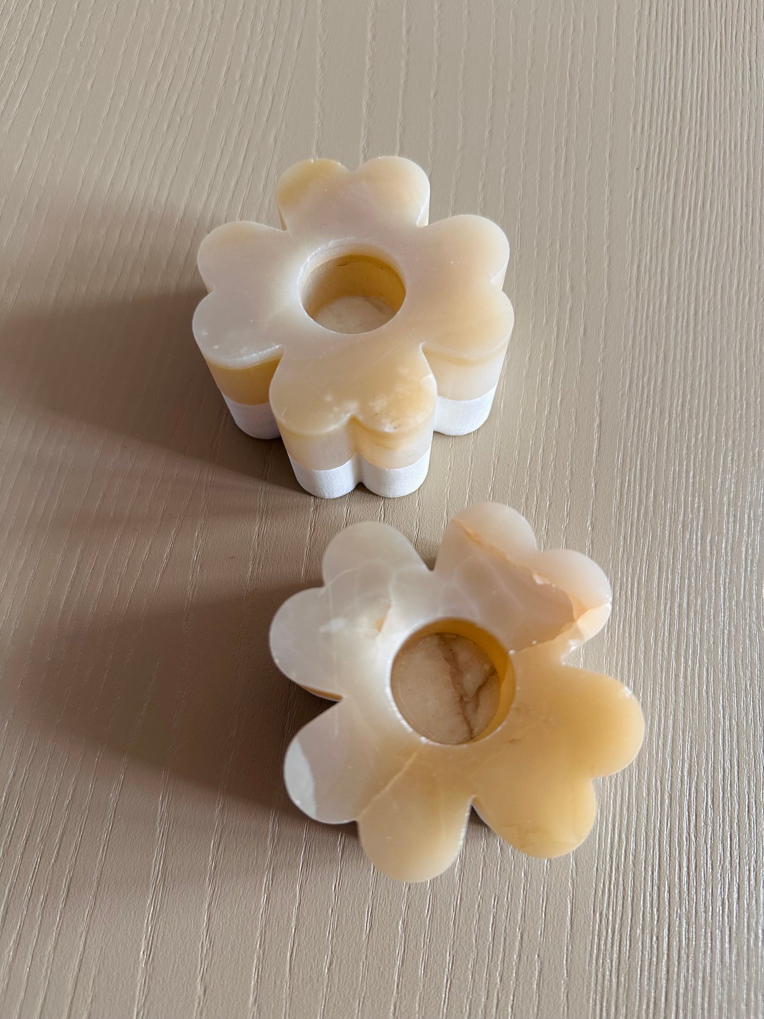 Set of 2 Clover Candleholders