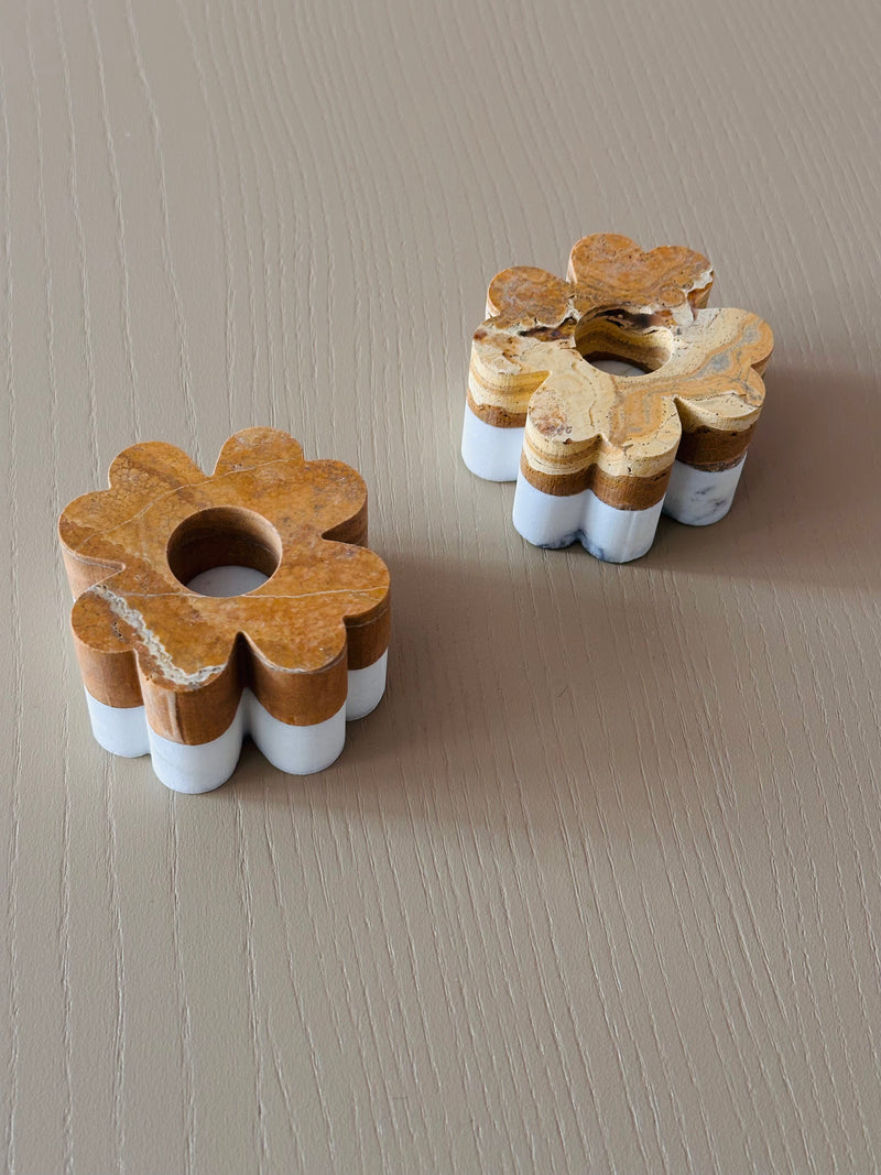 Set of 2 Clover Candleholders