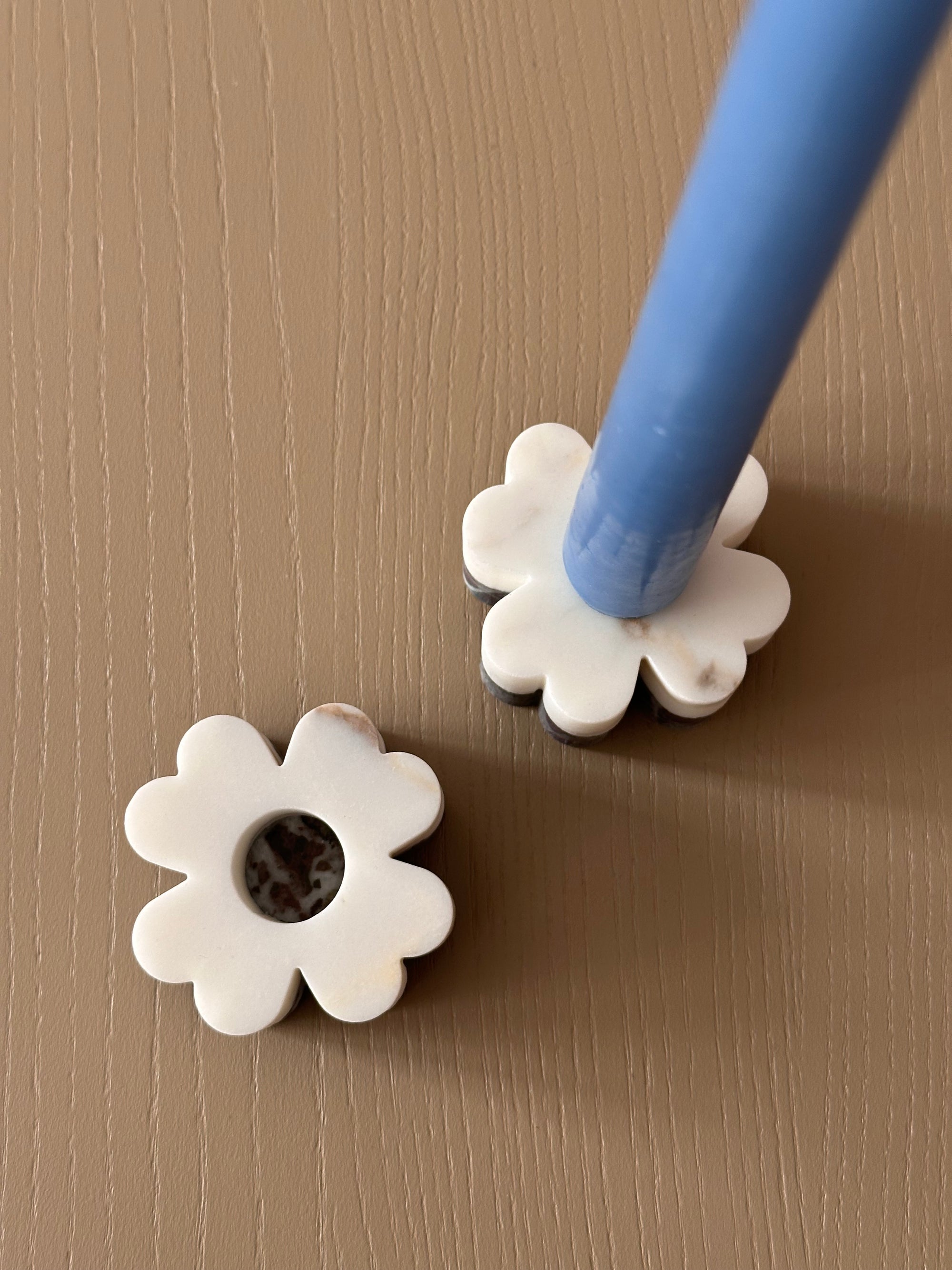 Set of 2 Clover Candleholders