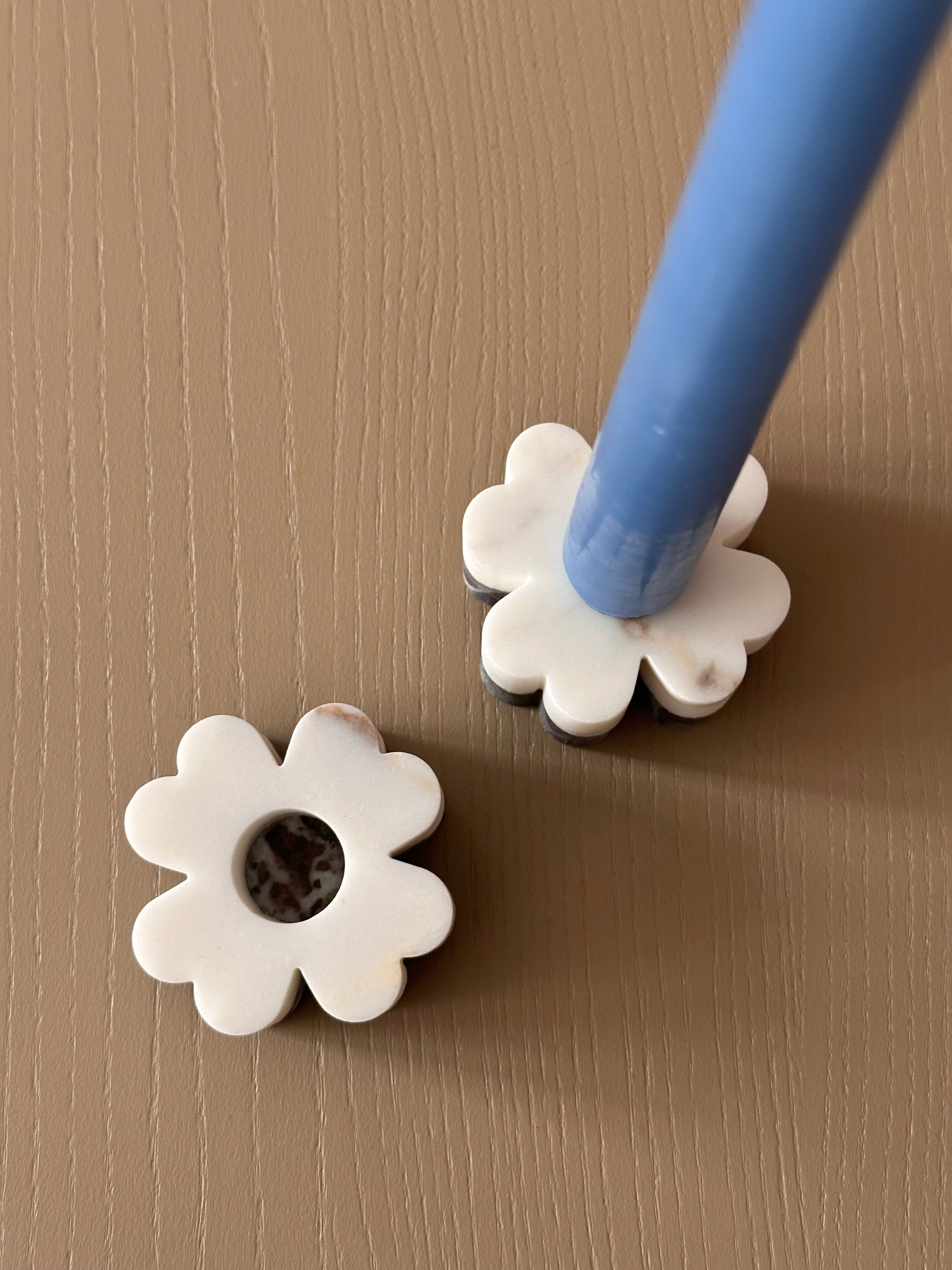 Set of 2 Clover Candleholders