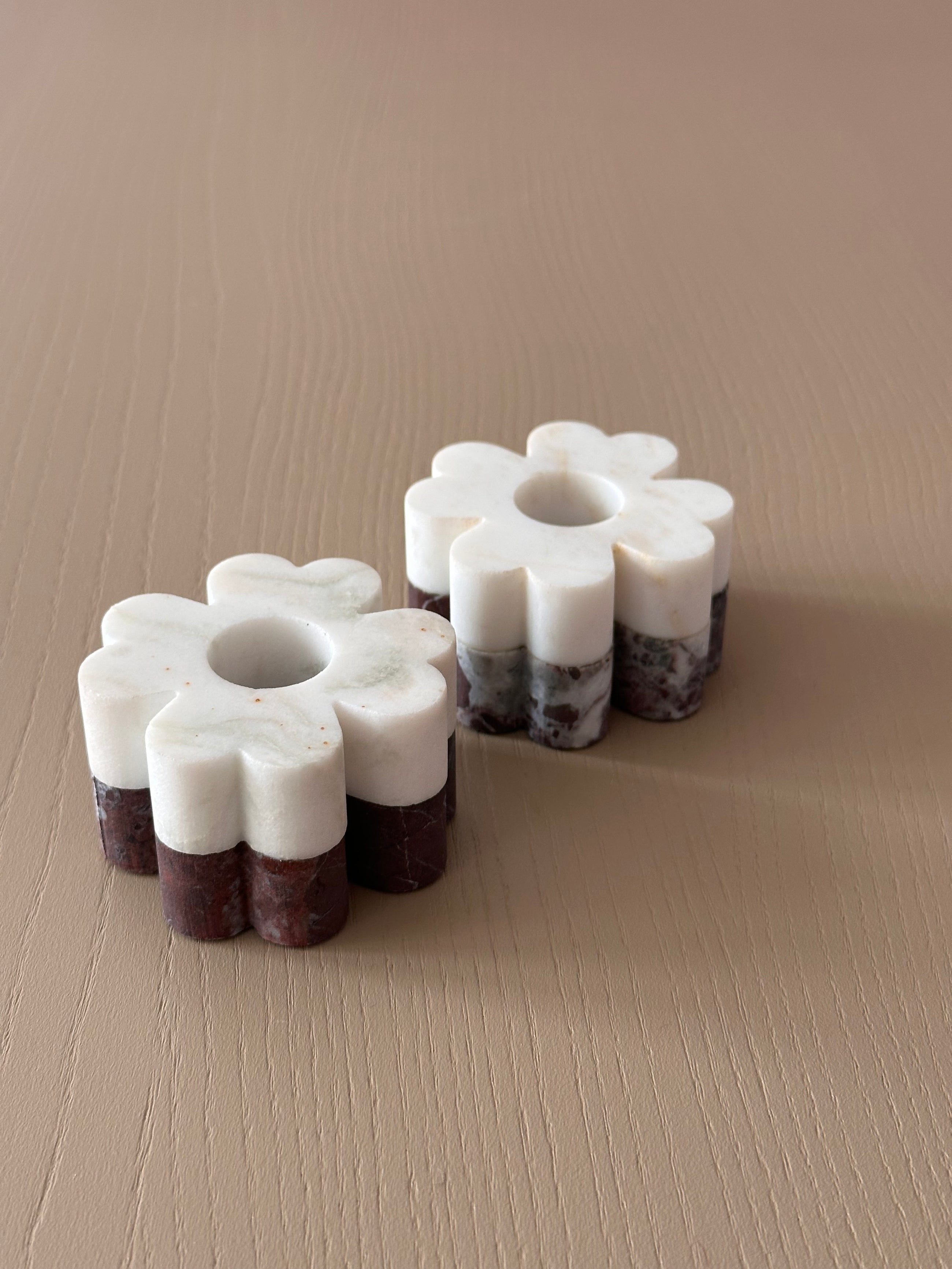 Set of 2 Clover Candleholders