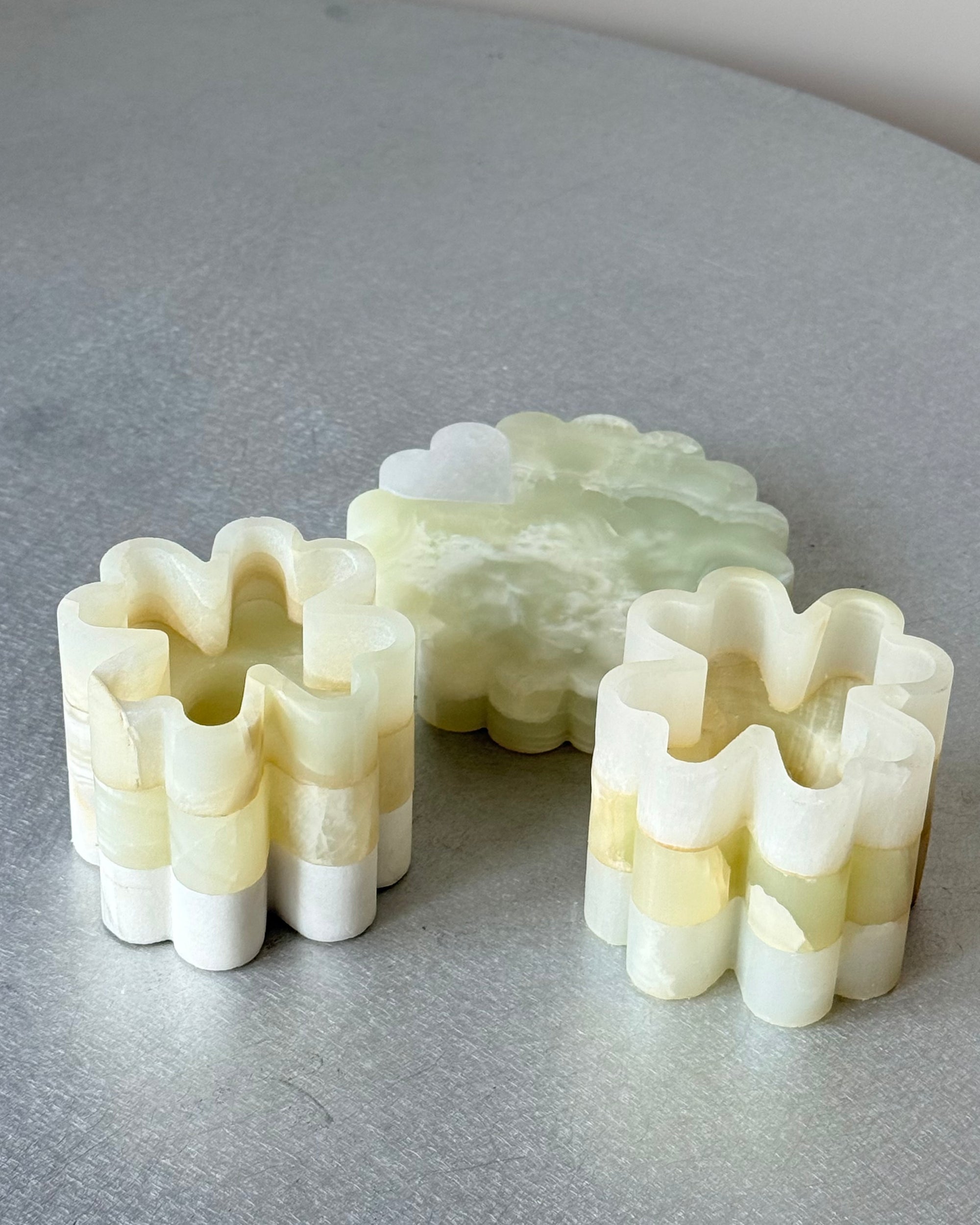 Set of 2 Clover Candleholders