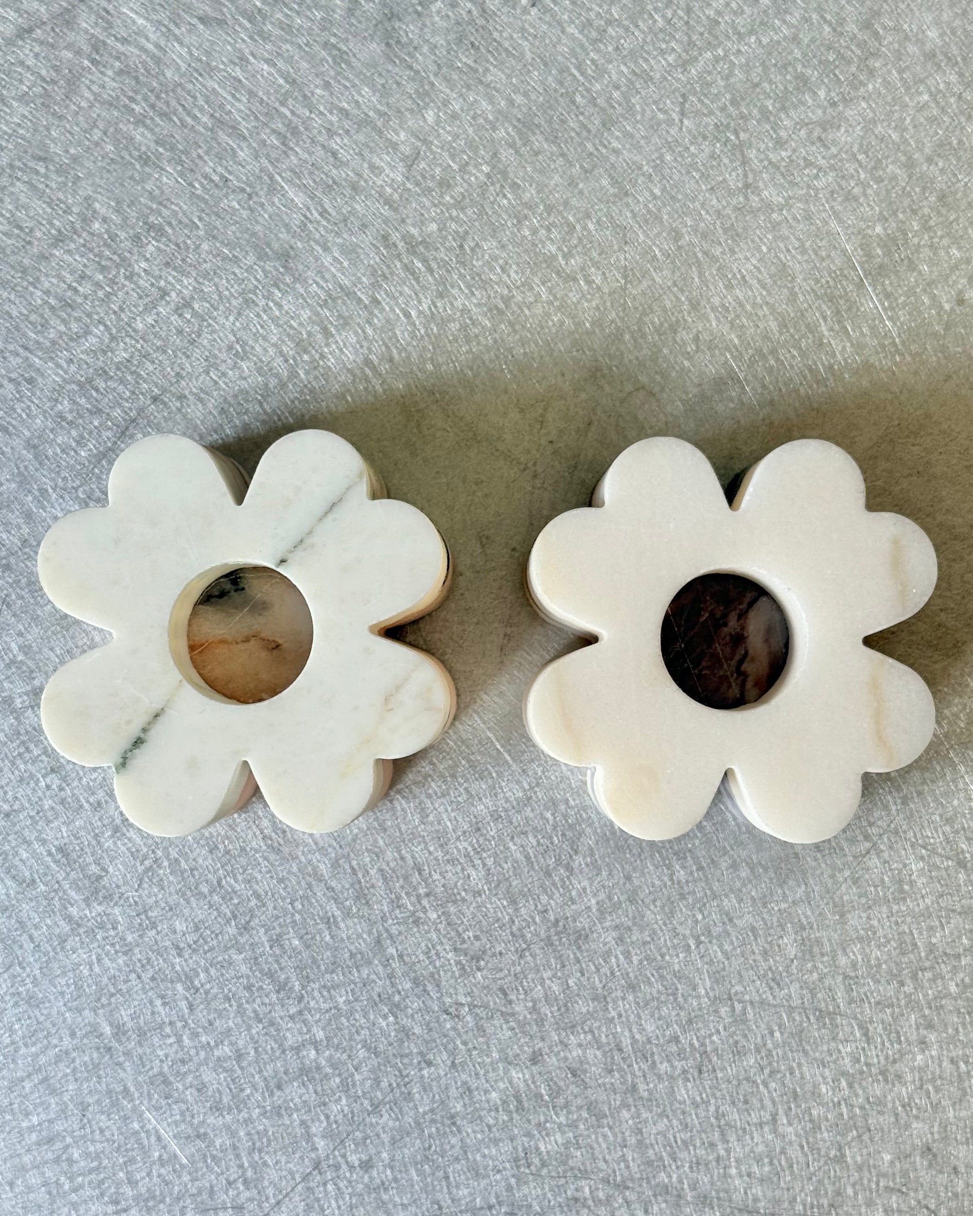 Set of 2 Clover Candleholder