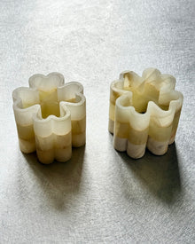 Set of 2 Clover Candleholders