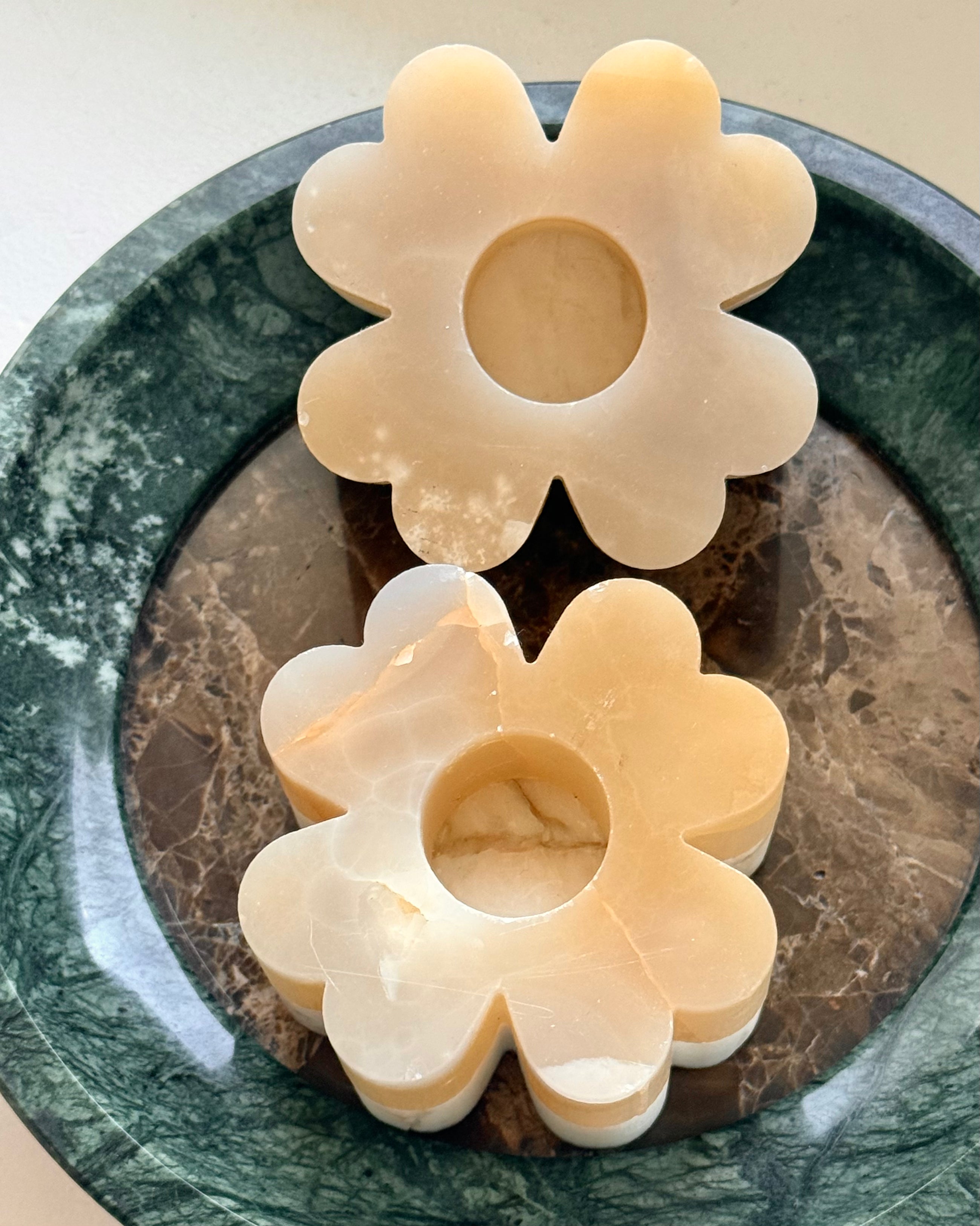 Set of 2 Clover Candleholders